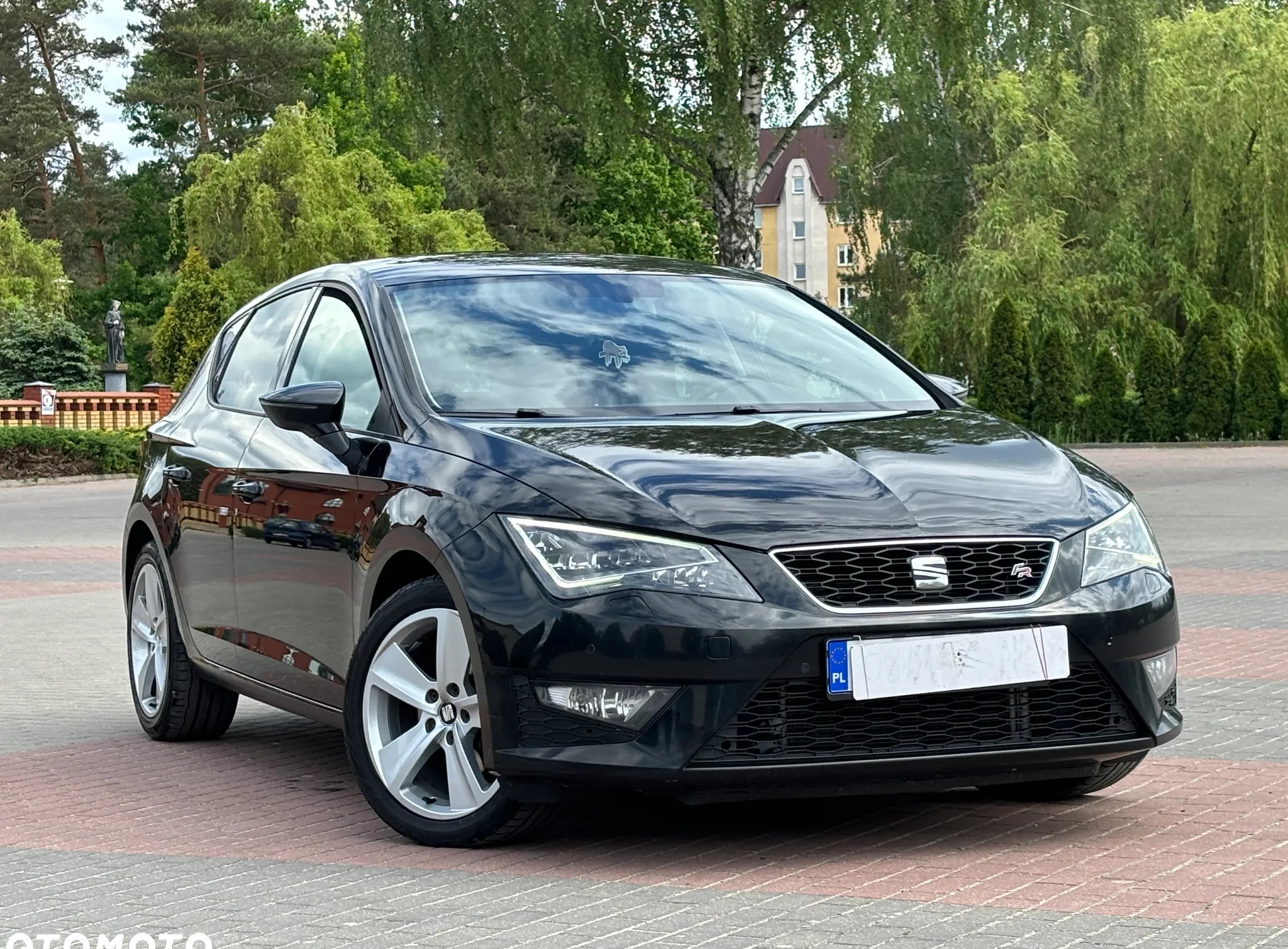 Seat Leon cena 42800 przebieg: 189000, rok produkcji 2015 z Ostrołęka małe 781